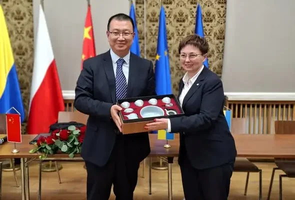 Opolskie otwiera się na Chiny: wizyta SinoCham w ratuszu