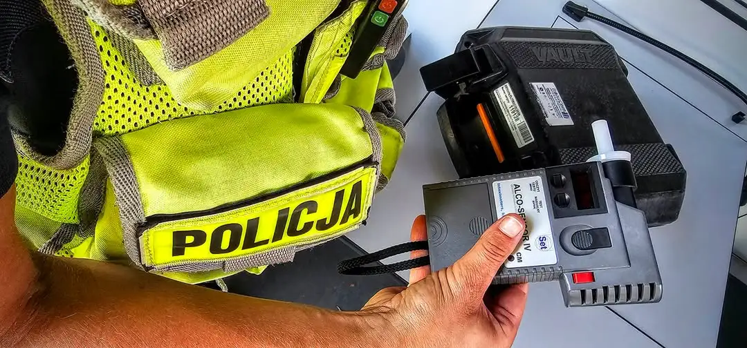 Pijany kierowca na felgach zatrzymany przez policję w Zawadzkiem