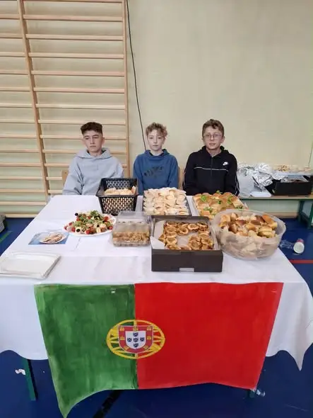 Europejski Dzień Języków Obcych w szkole – studenci z sześciu krajów spotkali się z uczniami