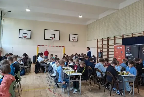 Historyczny turniej szachowy w Zakopanem: I liga szkół powiatu tatrzańskiego wystartowała