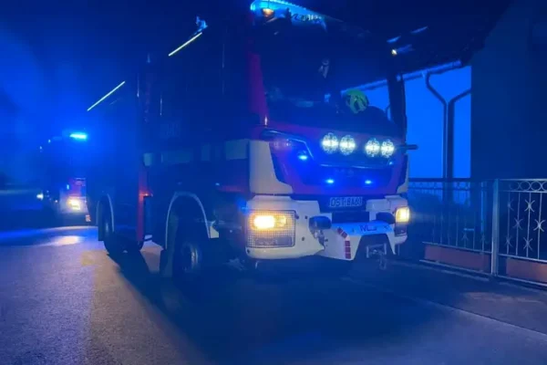Tragiczny finał akcji ratunkowej w Zawadzkiem – strażacy wspierali reanimację
