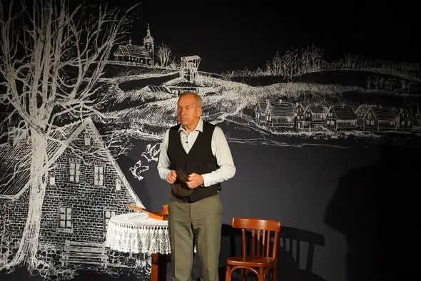 „Godajom mi Helmut” – przejmująca wojenna opowieść na scenie w Strzelcach Opolskich